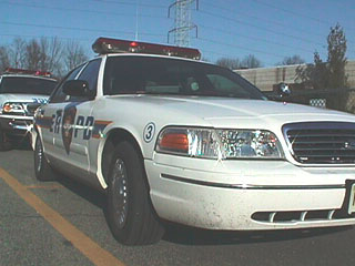 copcar1.jpg (29472 bytes)