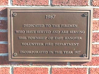 fireplaque.jpg (30486 bytes)