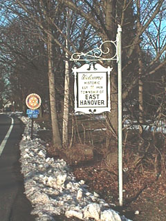 historicsign.jpg (44395 bytes)